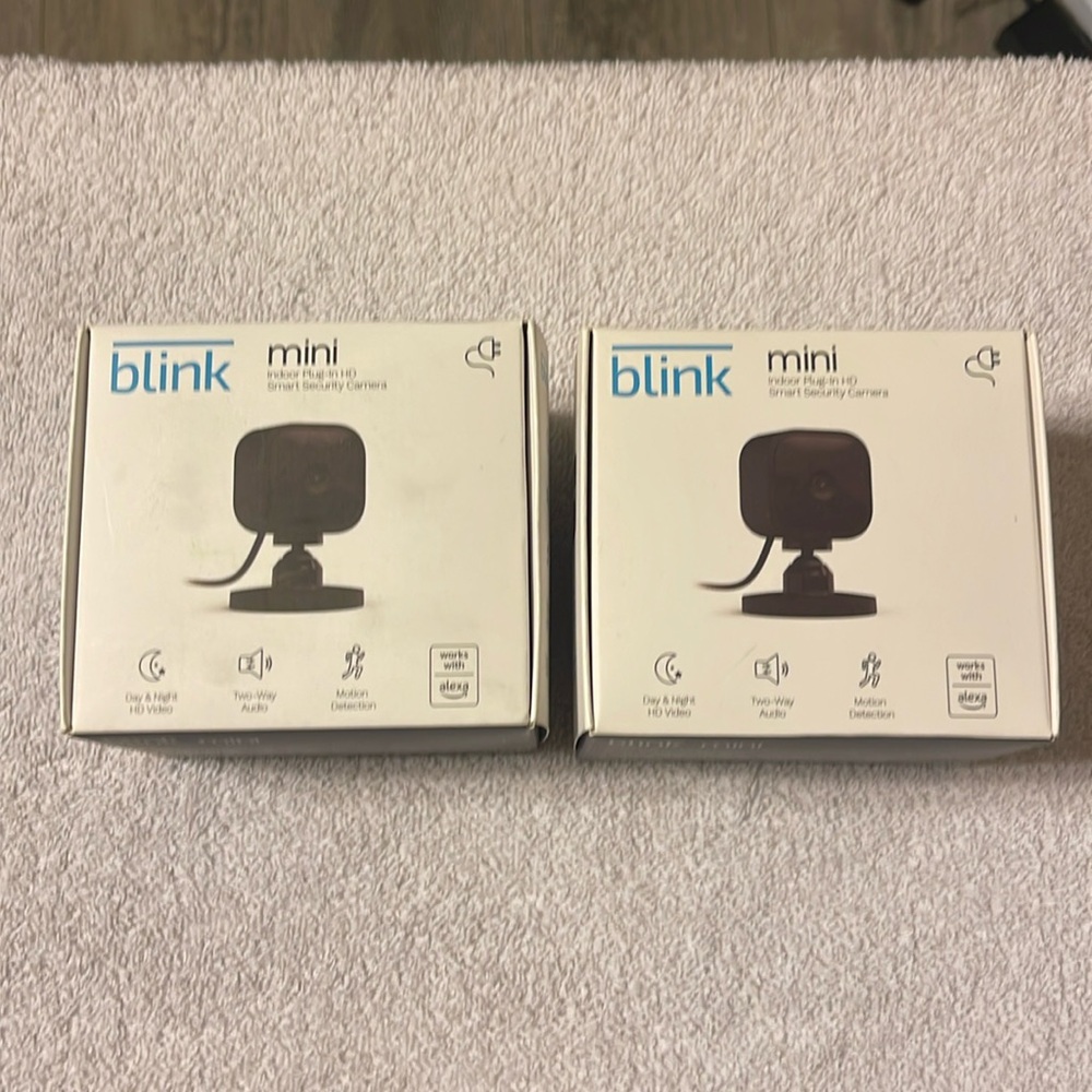 Blink mini indoor plug-in HD Smart Security Camera. Works with Alexa .